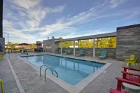 Home2 Suites by Hilton Clarksville Louisville North, IN - Pet-friendly