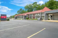Red Roof Inn Hot Springs - Parkering