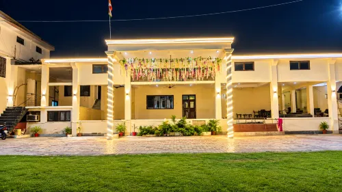 LD Guest House, Ayodhya - parking