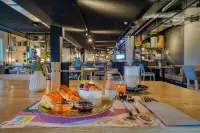 Vienna House Easy by Wyndham Augsburg - breakfast