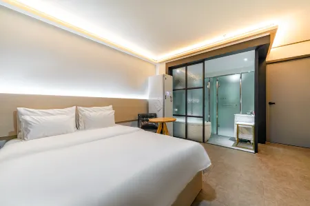 Busan Gangseo Sinhodong Hotel the May
