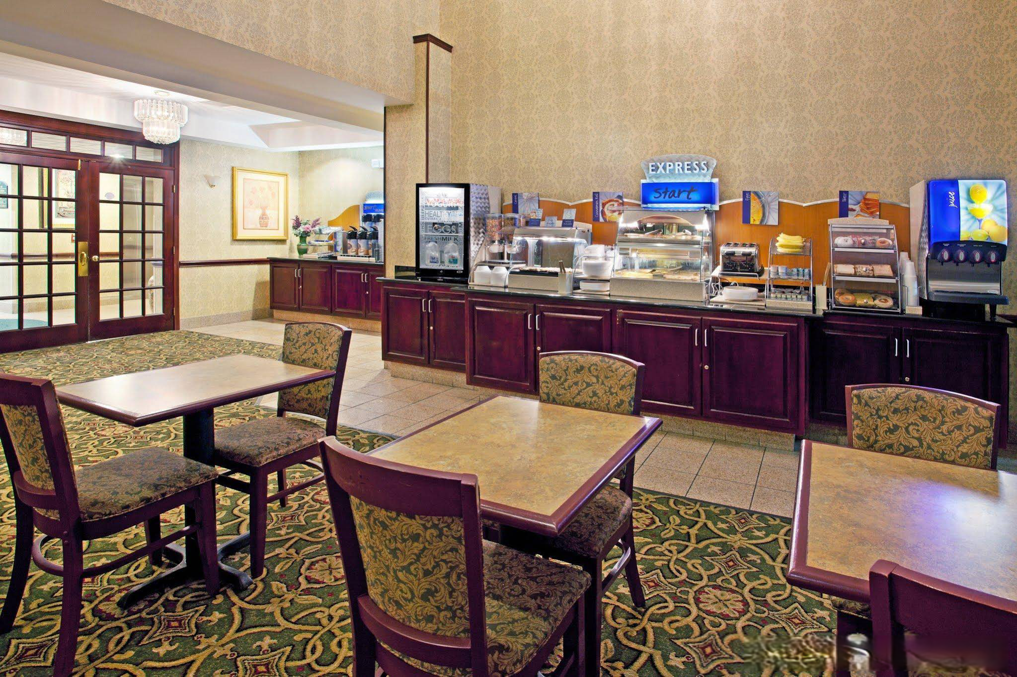 Holiday Inn Express & Suites North Lima, an Ihg Hotel