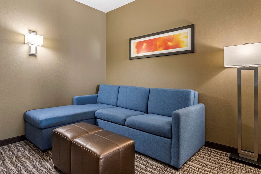 Comfort Suites Northwest Houston at Beltway 8