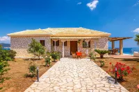 Iris Villas Lefkada - Karavi Villa with Private Sea Access Hotels near Afteli Beach