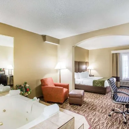 Comfort Suites