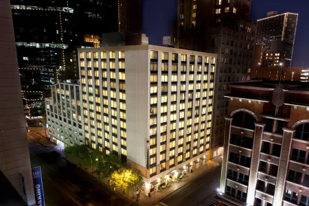 Embassy Suites by Hilton Fort Worth Downtown Отели в г. Форт-Уэрт