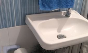 Room in Apartment - Comfortable Inn Green Sea Villa Helen Kilometro 4 Circunvalar