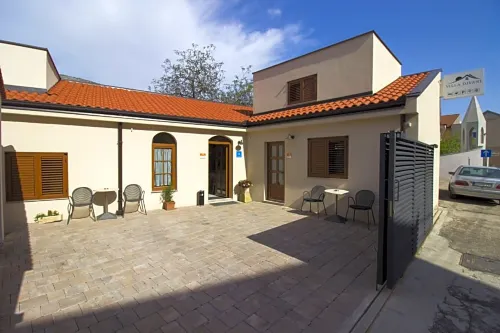 Villa Divani Hotel di Gnojnice