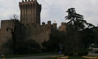 Hotel Castello - Housity