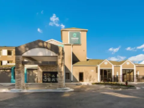 クラリオン ポイント ウェイク フォレスト - ローリー ノース ウェイクフォレストのホテル