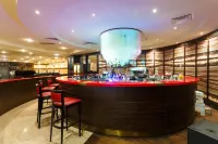 Crowne Plaza - Minsk, an IHG Hotel - ที่มีบาร์