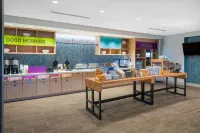 Home2 Suites by Hilton Brunswick - Breakfast