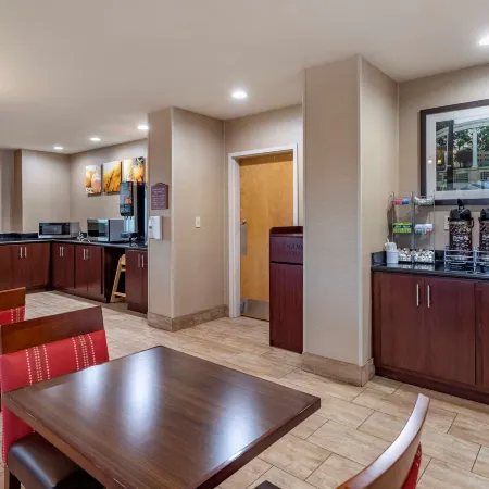 Comfort Suites Florence Shoals Area