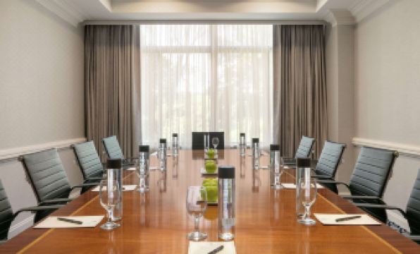 Embassy Suites by Hilton Philadelphia Valley Forge