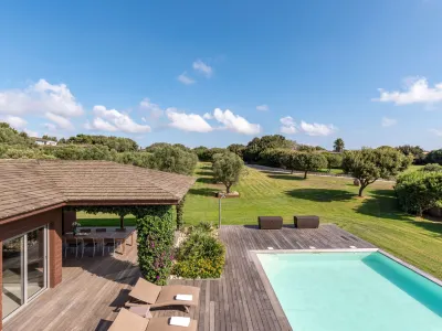 Villa Lavezzi Hôtels à proximité de : Plage de Piantarella