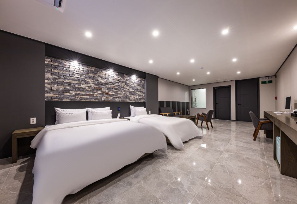 Okcheon Daecheong Hotel - Housity