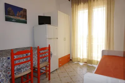Gorgeous Studio with Shared Pool and Terrace