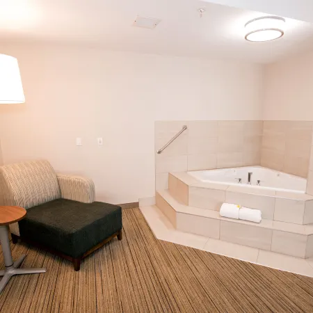 Holiday Inn Express & Suites HINTON by IHG