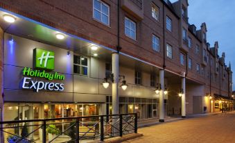 Holiday Inn Express London-Hammersmith, an IHG Hotel