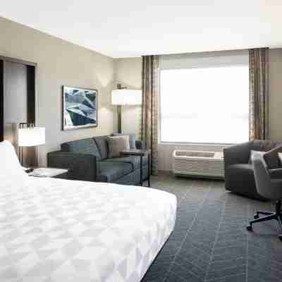 Holiday Inn BOSTON LOGAN AIRPORT - CHELSEA by IHG Rooms