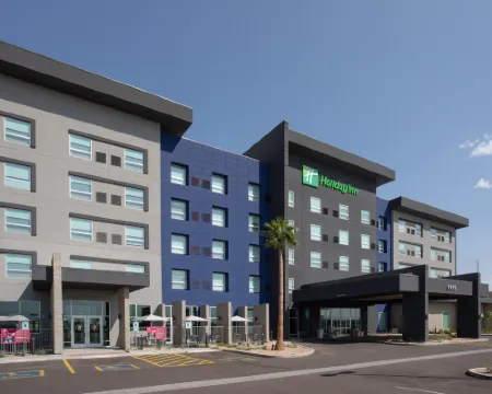 Holiday Inn GLENDALE - STADIUM & ENT DIST by IHG Hotels in Glendale