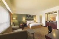 Holiday Inn & Suites Makati