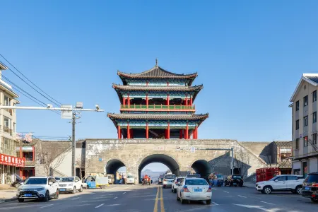 Huanren Rujia Zhizhangyue Park Homestay (Minzu Road No.1 Branch) Отели рядом с достопримечательностью «Minzu Square»