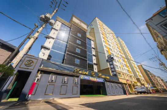 Bucheon (Wonjong-Dong) Riviera Hotel โรงแรมใกล้เขตกังโซ