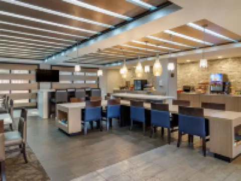 Comfort Suites Alpharetta/Roswell - Atlanta Area Hotels in Alpharetta