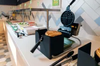 Hampton by Hilton Kiel - breakfast