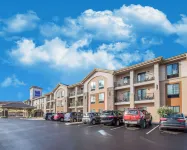 Sleep Inn & Suites Page at Lake Powell - Parkplatz