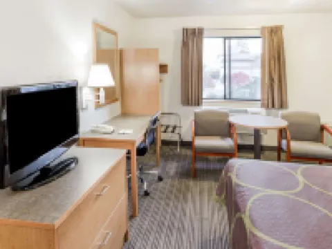 Super 8 by Wyndham Bend Hotels in Bend