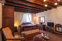 Spirit of the Knights Boutique Hotel فنادق في Ixia