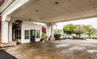 Quality Inn Pittsburgh Airport
