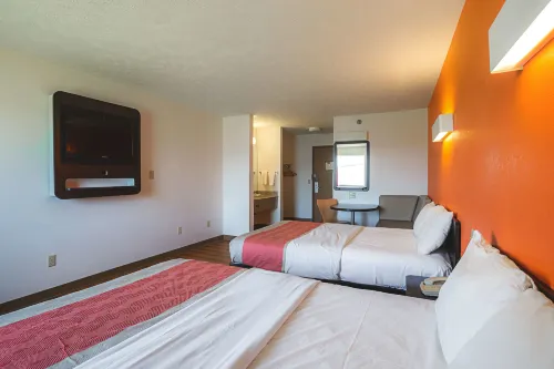 Motel 6 Omaha, NE - IAT West Hotels in Millard