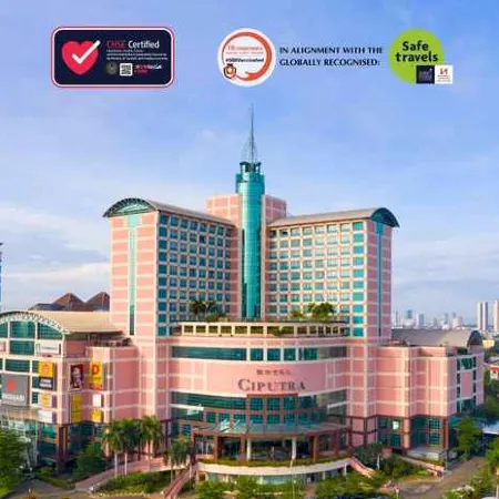 Hotel Ciputra Jakarta managed by Swiss-Belhotel International Отели в г. Западная Джакарта