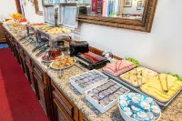 Hotel Euro Suite Campinas by Nacional Inn - Próximo ao Cambuí - breakfast