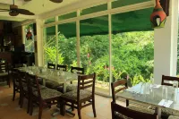 Albrook Inn - breakfast