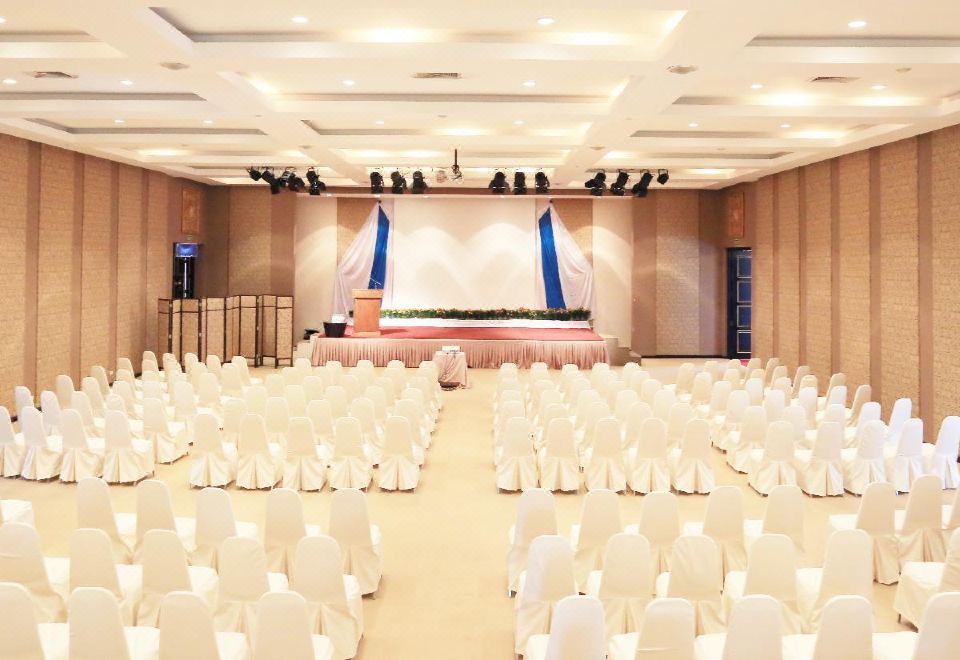 셀레스 비치 프론트 리조트 - 코사무이