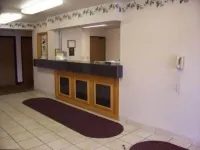 Budget Host Inn & Suites North Branch