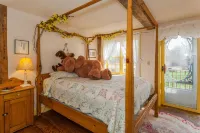 Inn at Buck Hollow Farm Hotels in Cambridge