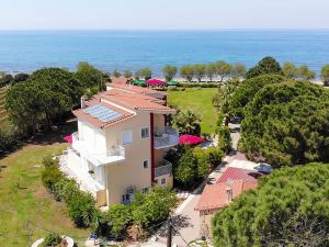 Irida Beach Resort Suites