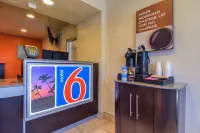 Motel 6 Jurupa Valley, CA - Riverside West Hotels in Fontana