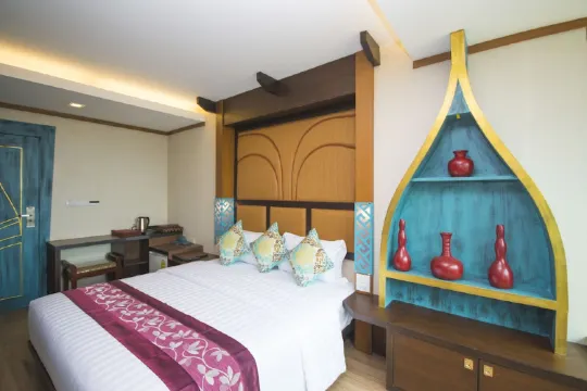 ห้องจูเนียร์สวีทพร้อมวิวสระว่ายน้ำ