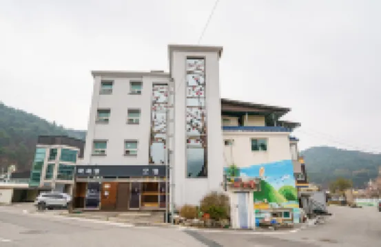 Pyeongchang Jangpyeong Motel Hotels near Pyeongchang Station