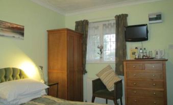 Crossways House Bed and Breakfast - Housity