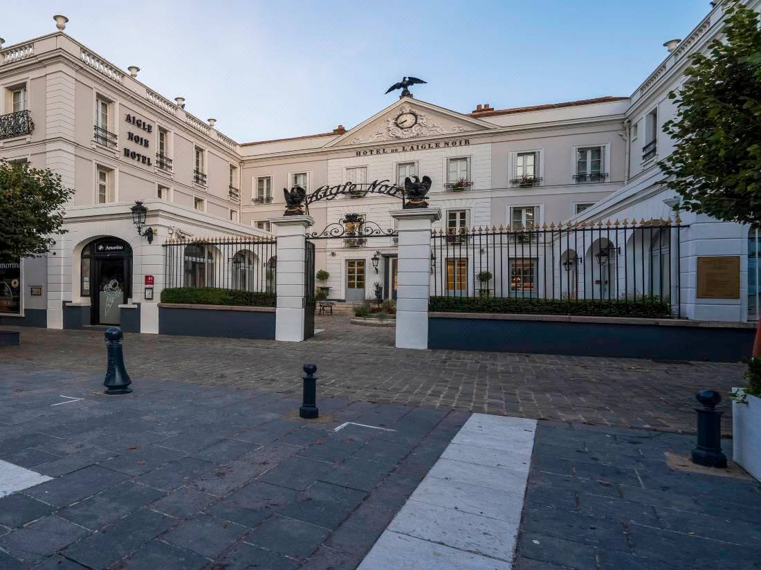 Aigle Noir Fontainebleau MGallery-Fontainebleau Updated 2022 Room  Price-Reviews & Deals | Trip.com