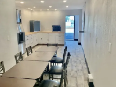 Rodeway Inn Midland South Hotels in Midland