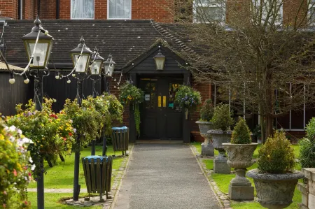 The Victoria Hotel Отели в г. Chilham