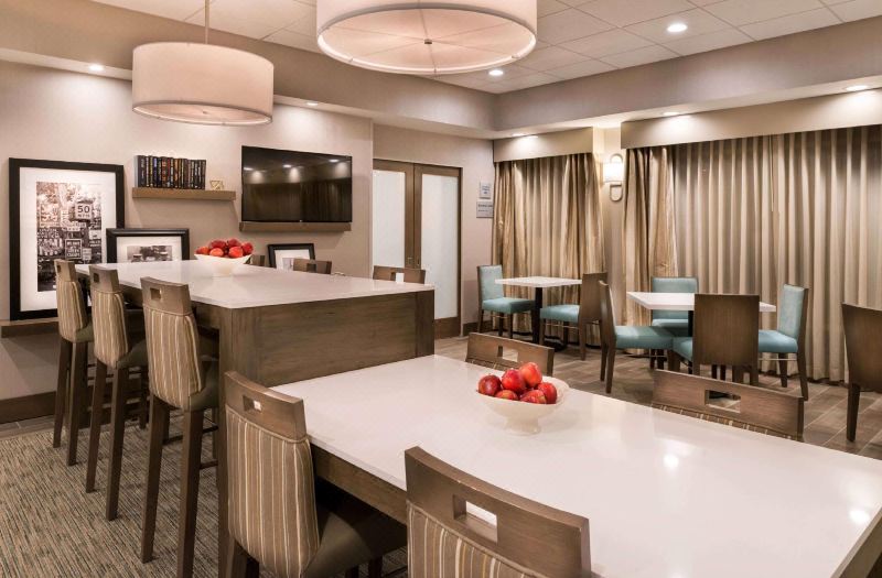Hampton Inn Channel Islands Harbor photo 4